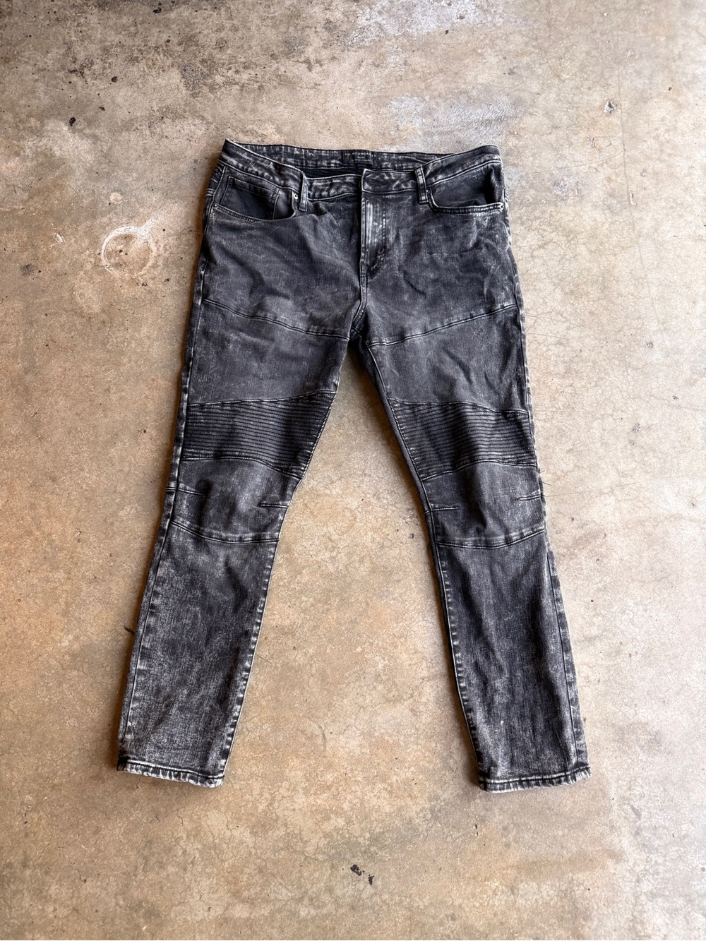 No Boundaries Black Washed Straight Jeans